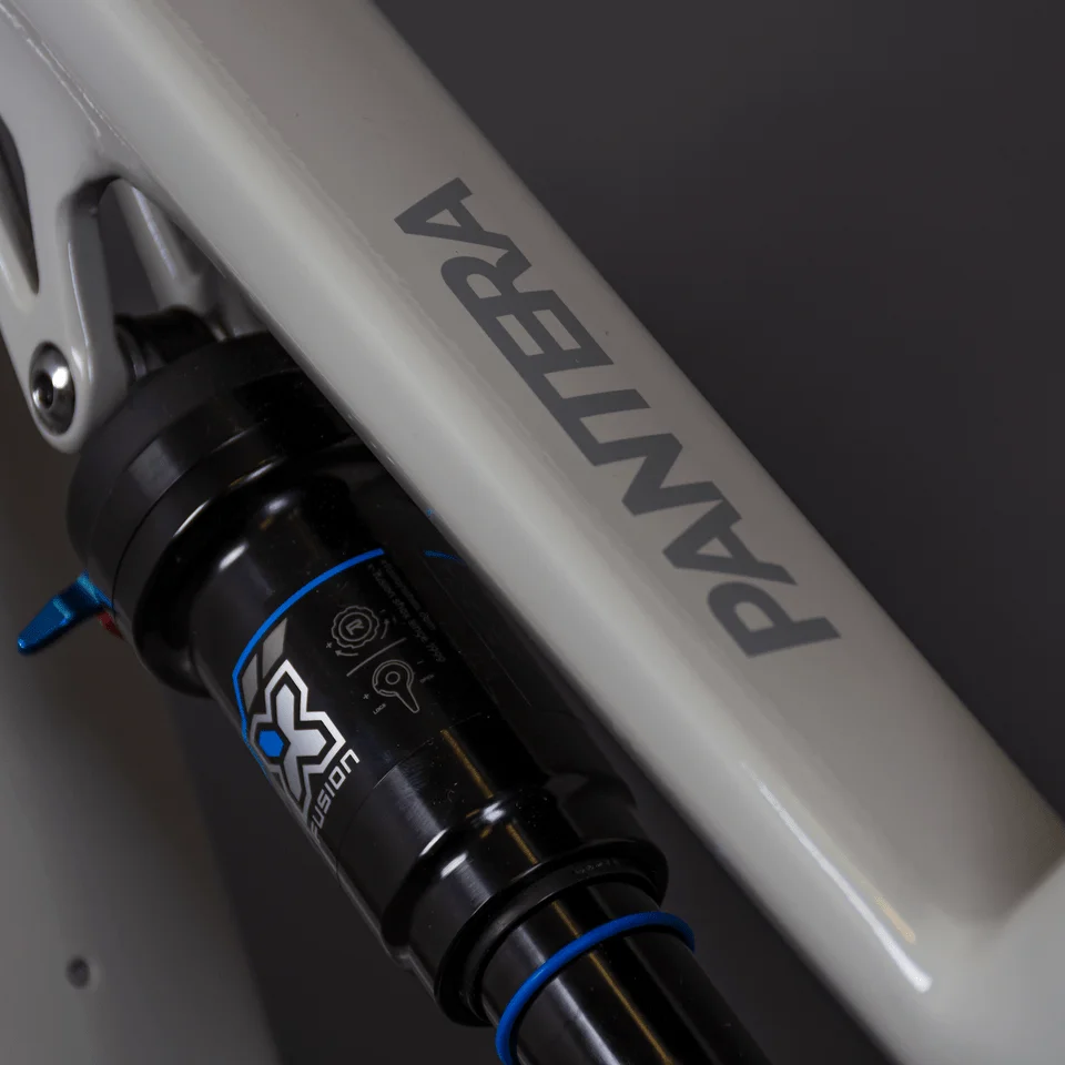 Električno polnovzmeteno kolo ECONO Pantera B C8 140 2024