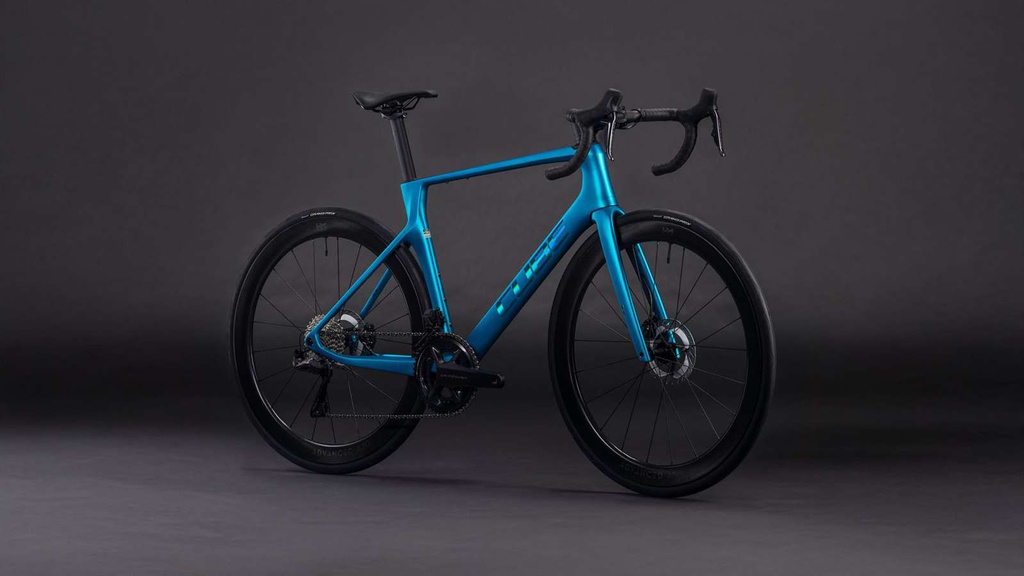 Cestno kolo Cube Attain C:62 SLX sleekgrey'n'prism 2026